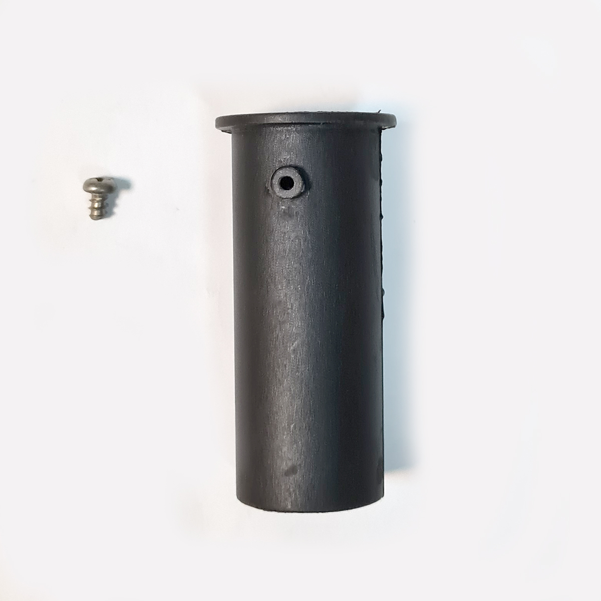 Вставка в вынос пластиковая с винтом