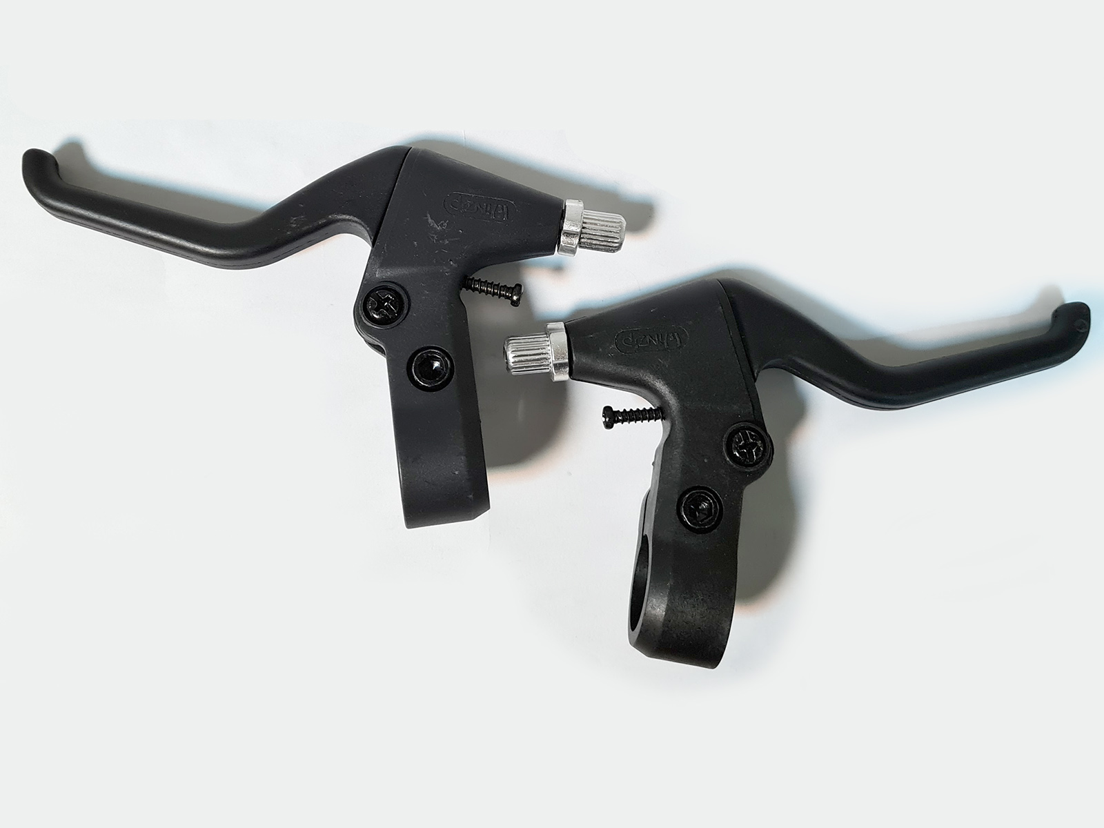 Тормозные ручки WL-324P, пластик, чрные, пара