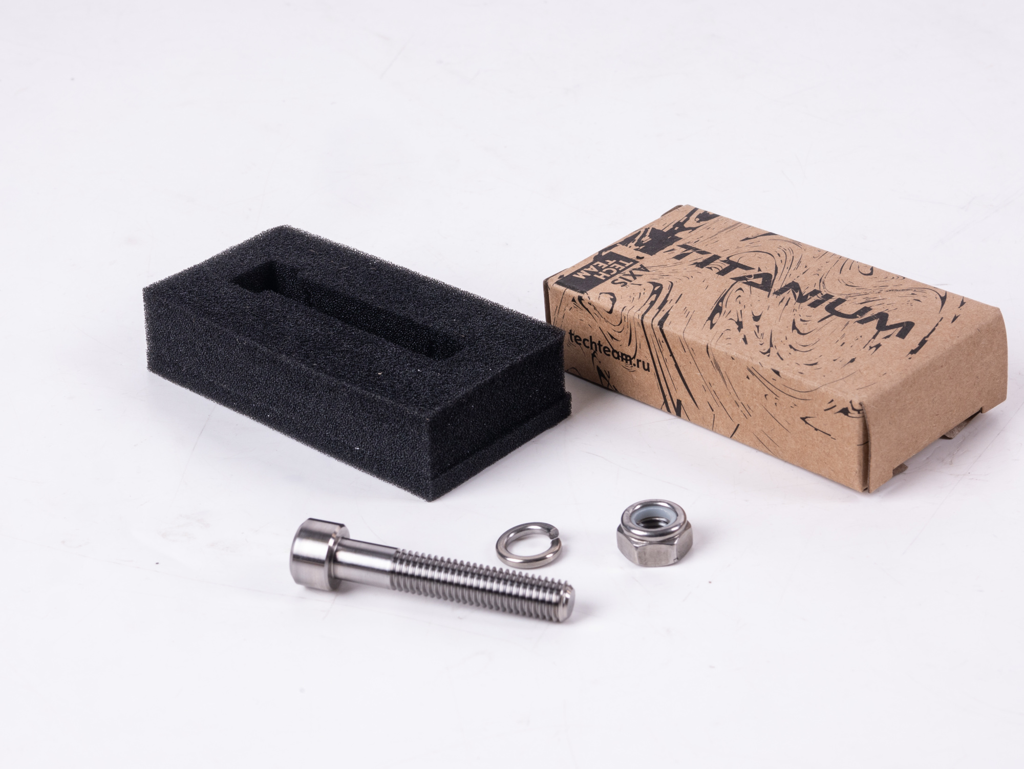 Болт М8х45 из титана  с гайкой и гровером